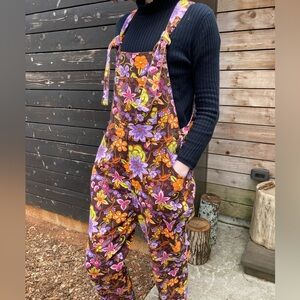 Lucy & Yak size 8 floral overalls coveralls